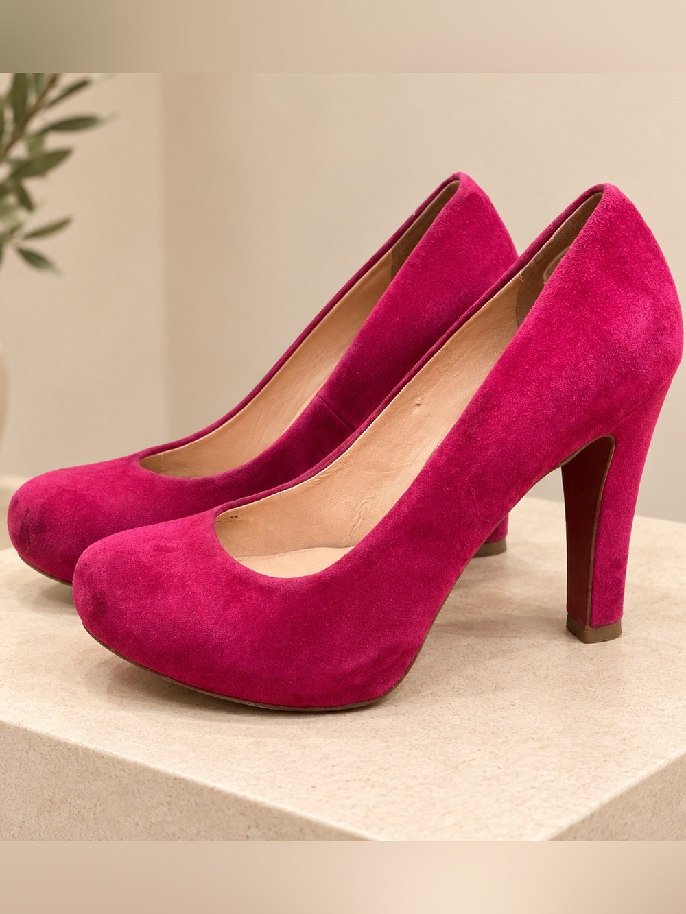 Franco Sarto Fuchsia Suede Platform Pumps | Size 9M